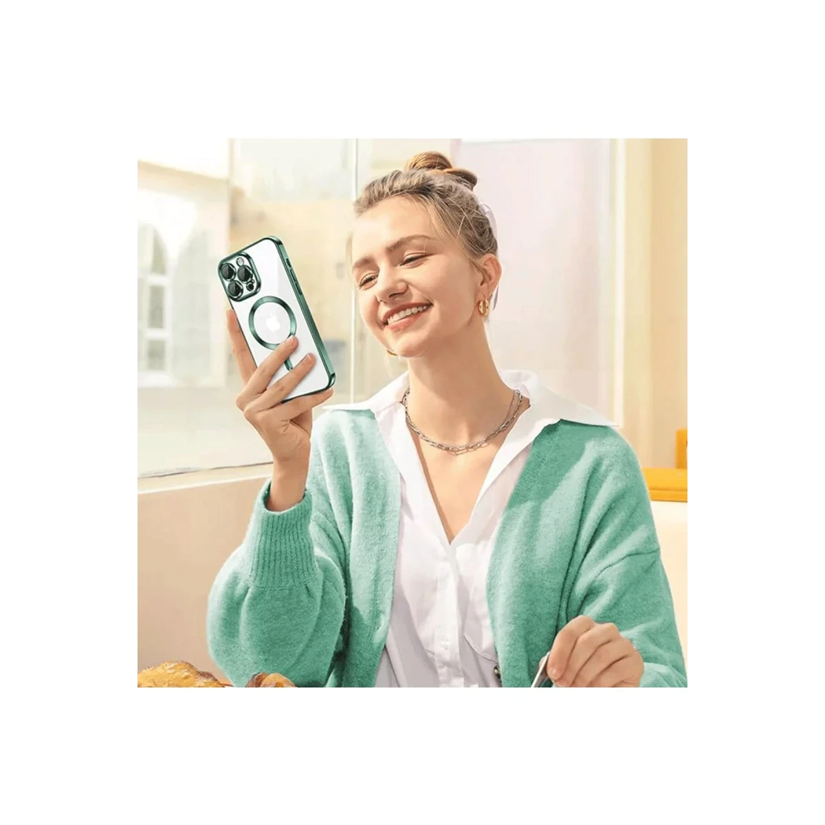 Apple iPhone 14 Pro Max Kılıf Kross Magneticsafe Kapak - Lacivert