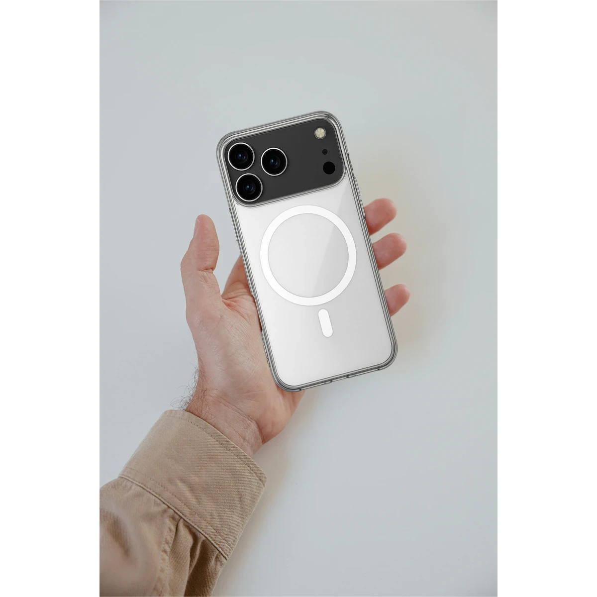 Apple iPhone 17 Pro Kılıf Magneticsafe Şeffaf Silikon - Şeffaf