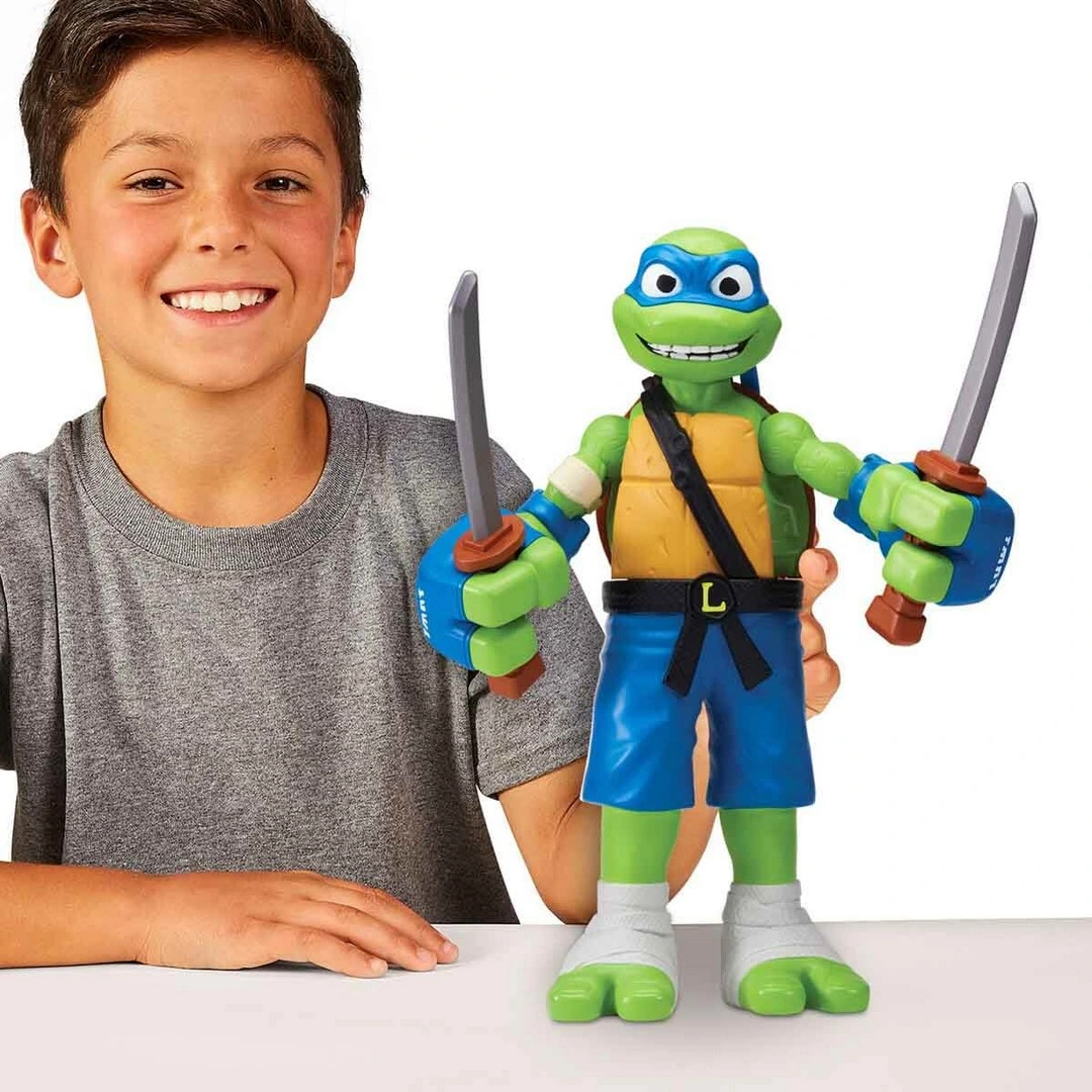 Teenage Mutant Ninja Turtles Roll N Punch Leonardo Figürü 30 cm