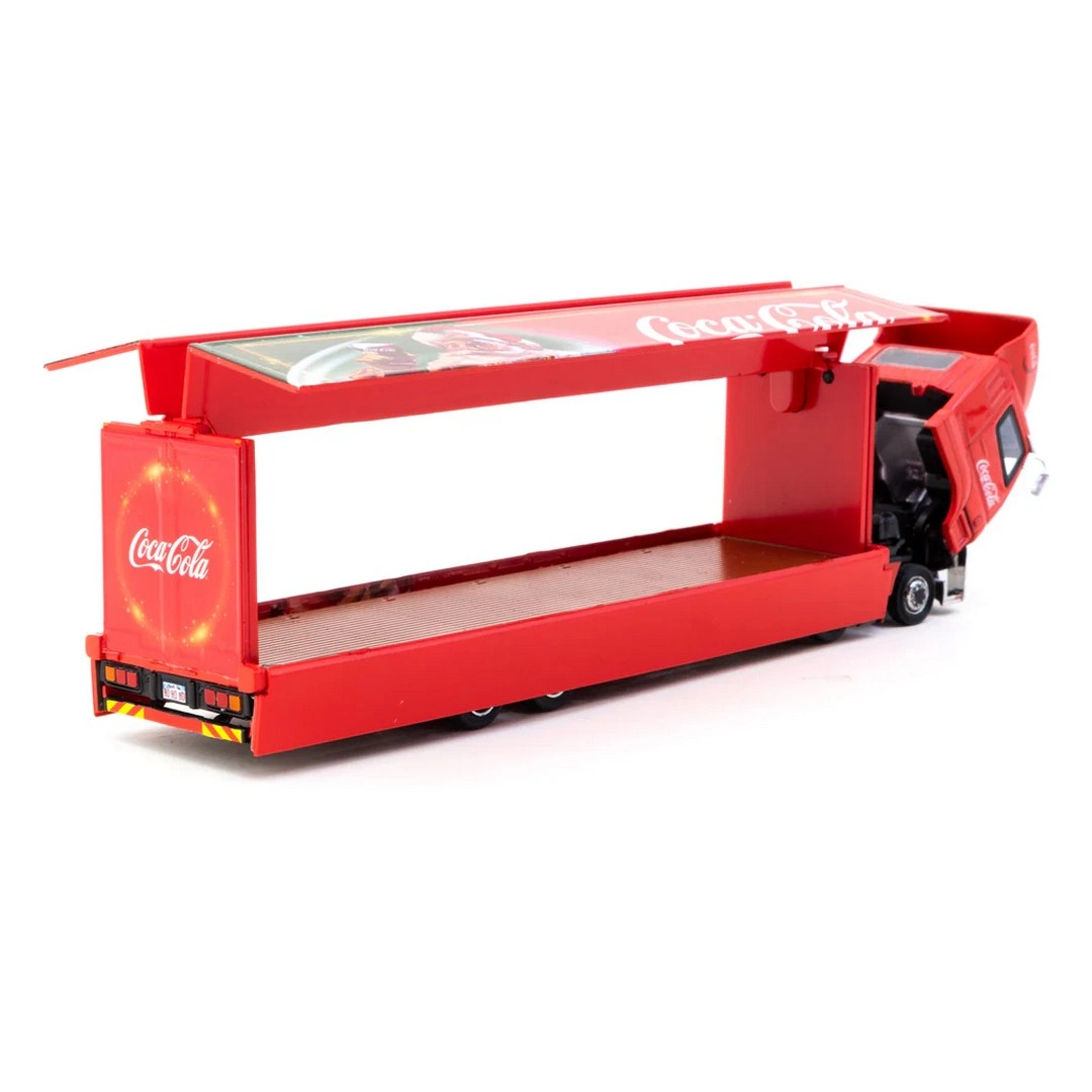 Tarmac Works 1/64 Mitsubishi Fuso Super Great Coca-Cola Santa Truck