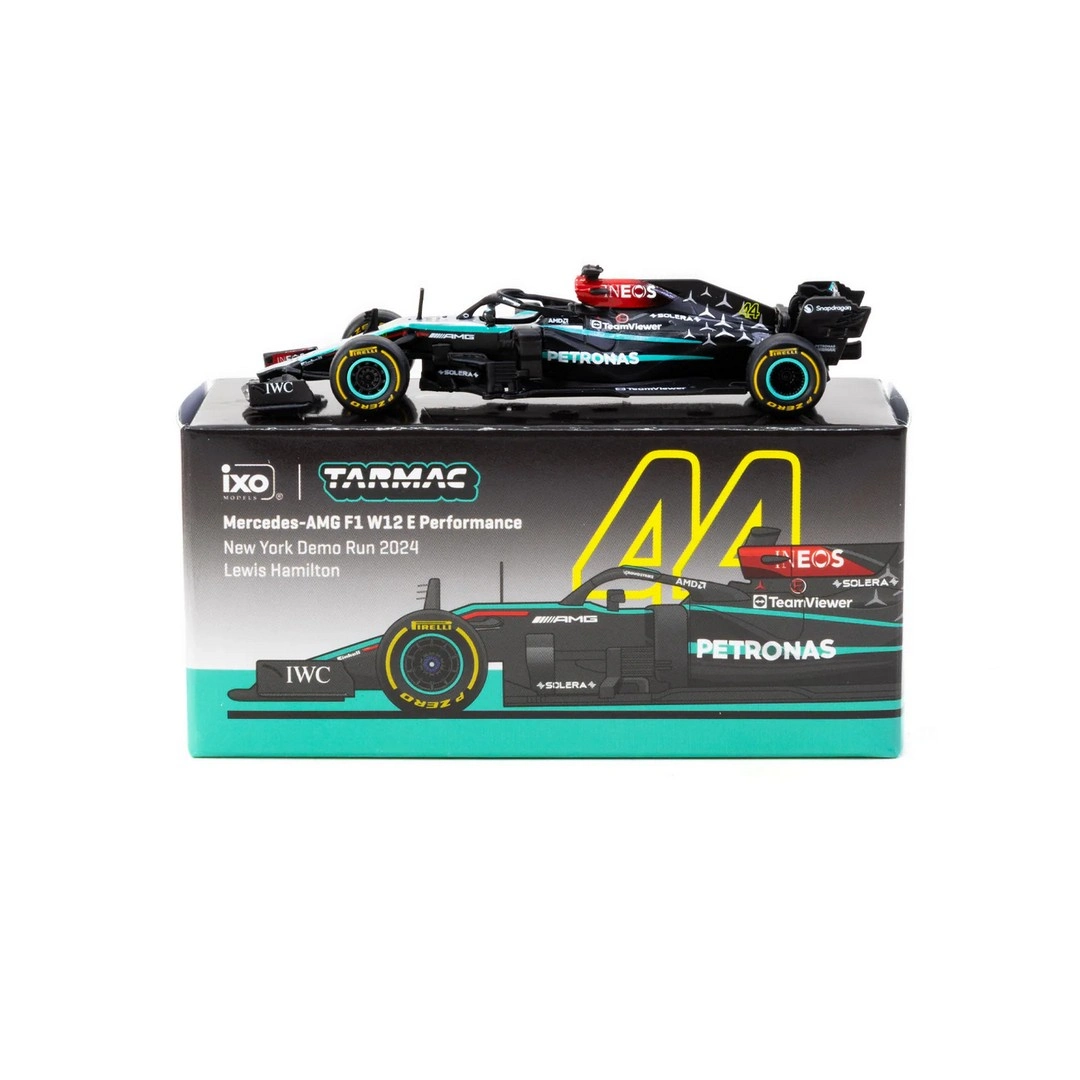 Tarmac Works 1/64 Mercedes-AMG F1 W12 E Performance New York Demo Run 2024 Lewis Hamilton