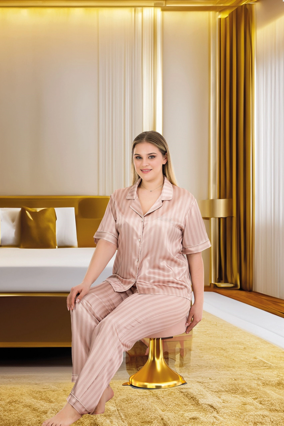Büyük Beden Şık Tasarım Çizgili Düğmeli Kısa Kol Lüx Saten Pijama Takımı - Vizon - KLBN31201