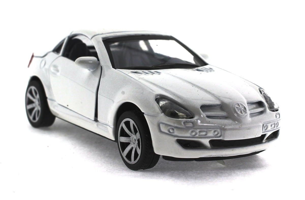 Çek Bırak Mercedes Benzeri Beyaz Metal Araba