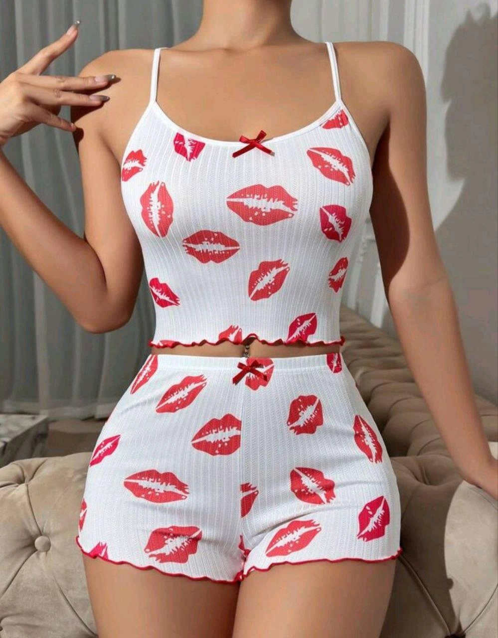 Kadın Beyaz Dudak Desenli Seksi Gecelik Takım 5021