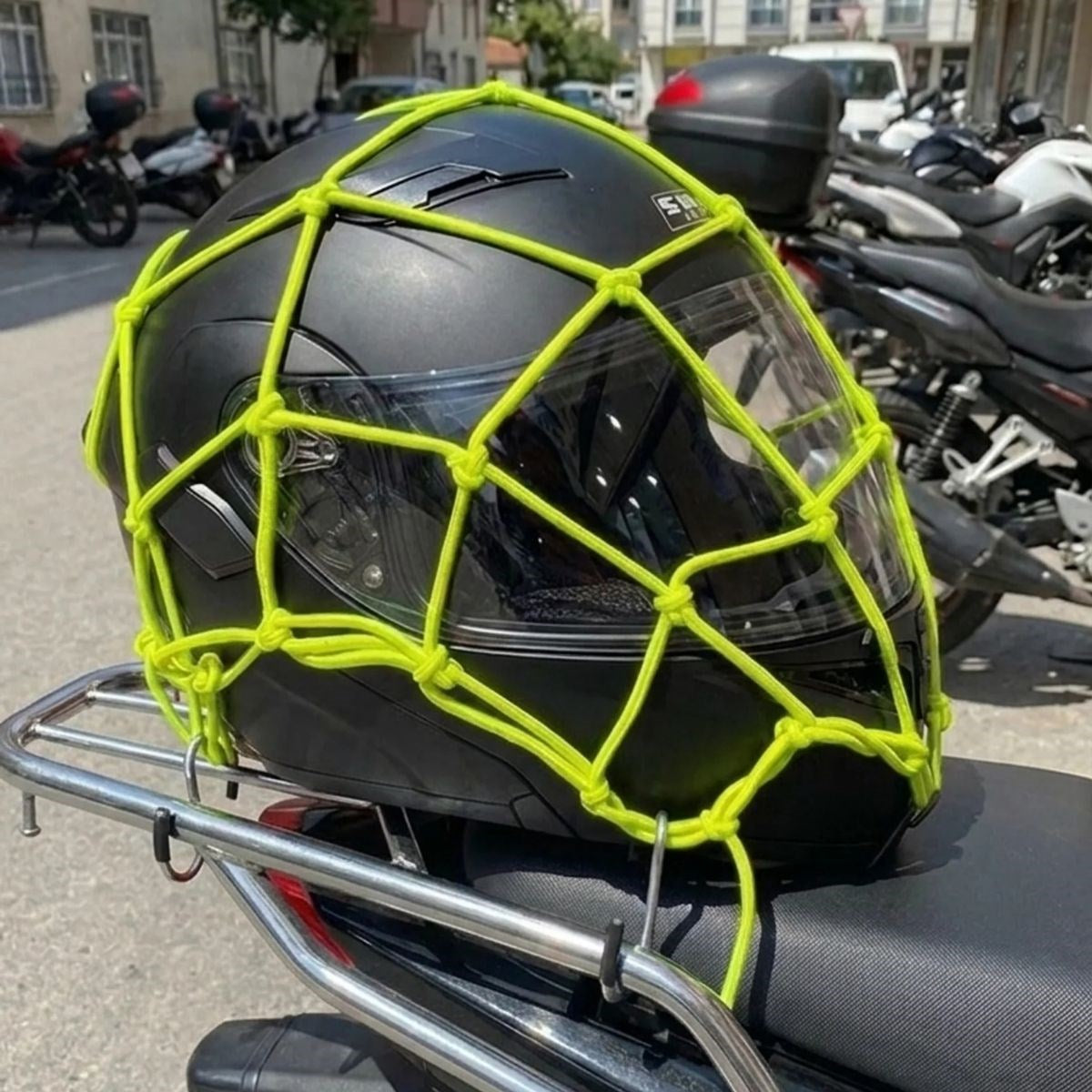 Kask  Esnek Motosiklet Kask ve Bagaj Filesi – Kask Sabitleyici Plastik Kancalı Taşıma Ağı 35x35 cm (4887)