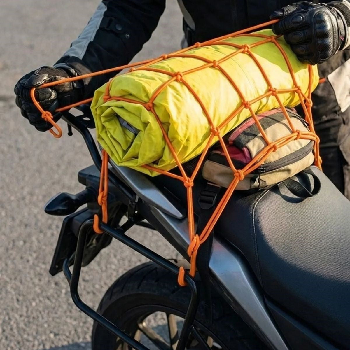 Kask  Esnek Motosiklet Kask ve Bagaj Filesi – Kask Sabitleyici Plastik Kancalı Taşıma Ağı 35x35 cm (4887)