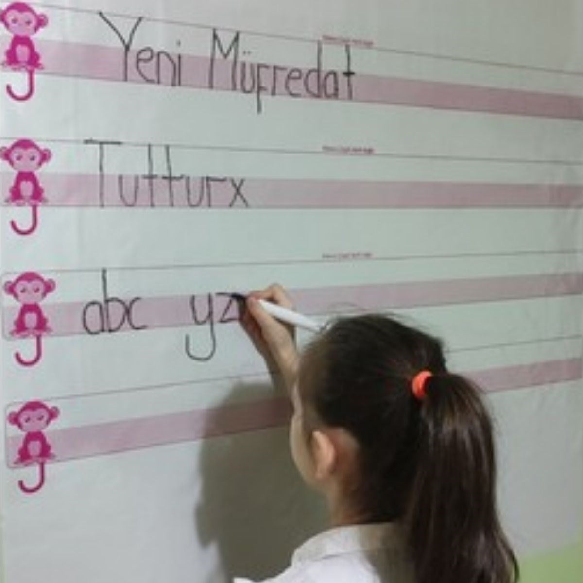 Kılavuz Çizgili Akıllı Kağıt Yazı Tahtası Duvarda İz Bırakmaz Statik Yeni Müfredata Uygun 100x56cm (4887)