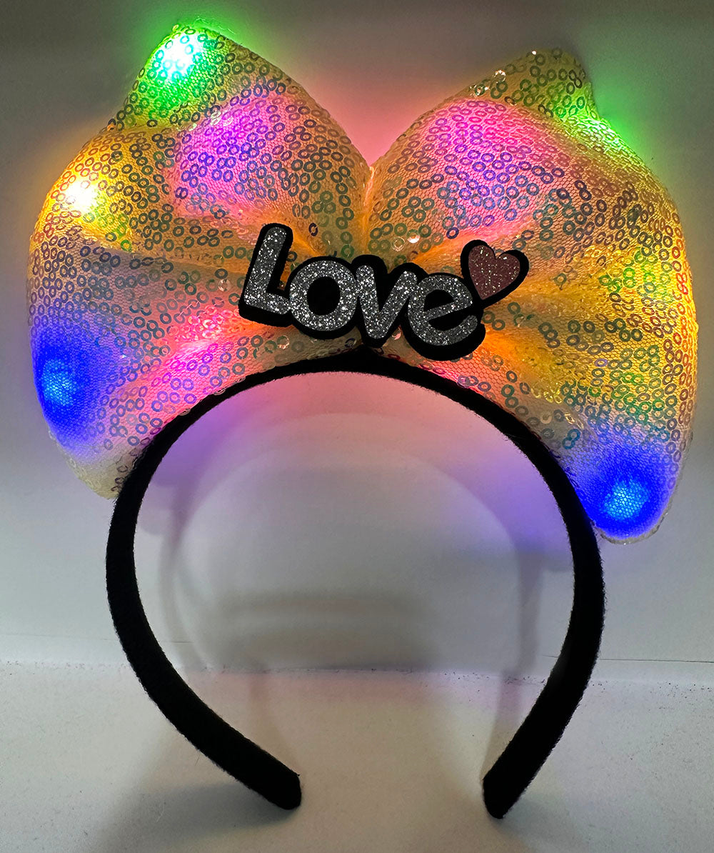 Led Işıklı 3 Farklı Fonksiyonda Yanan Gümüş Love Yazılı Sarı Fiyonk Taç 20X17 cm (4887)