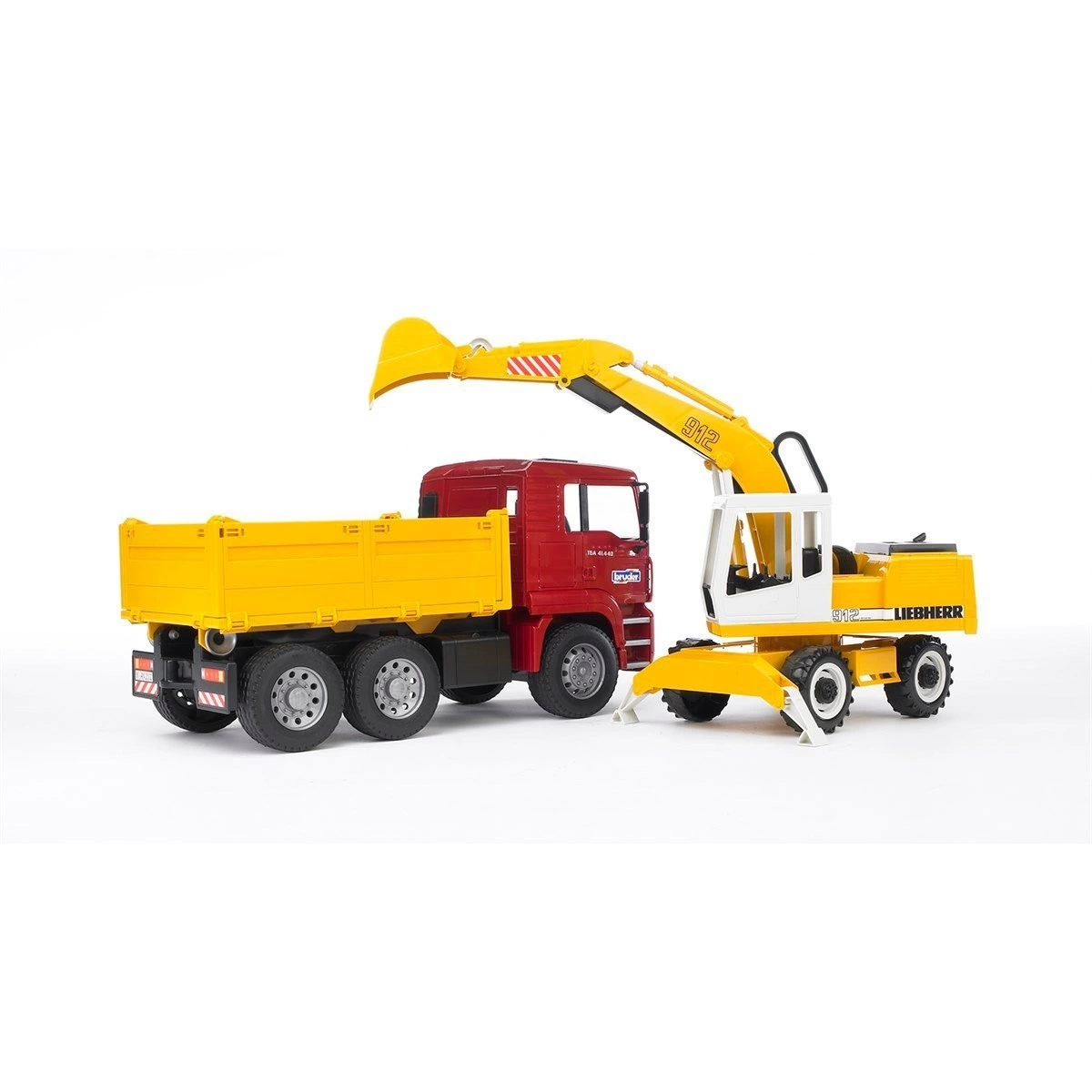Man Damperli Kamyon Ve Liebherr Ekskavatör BR02751