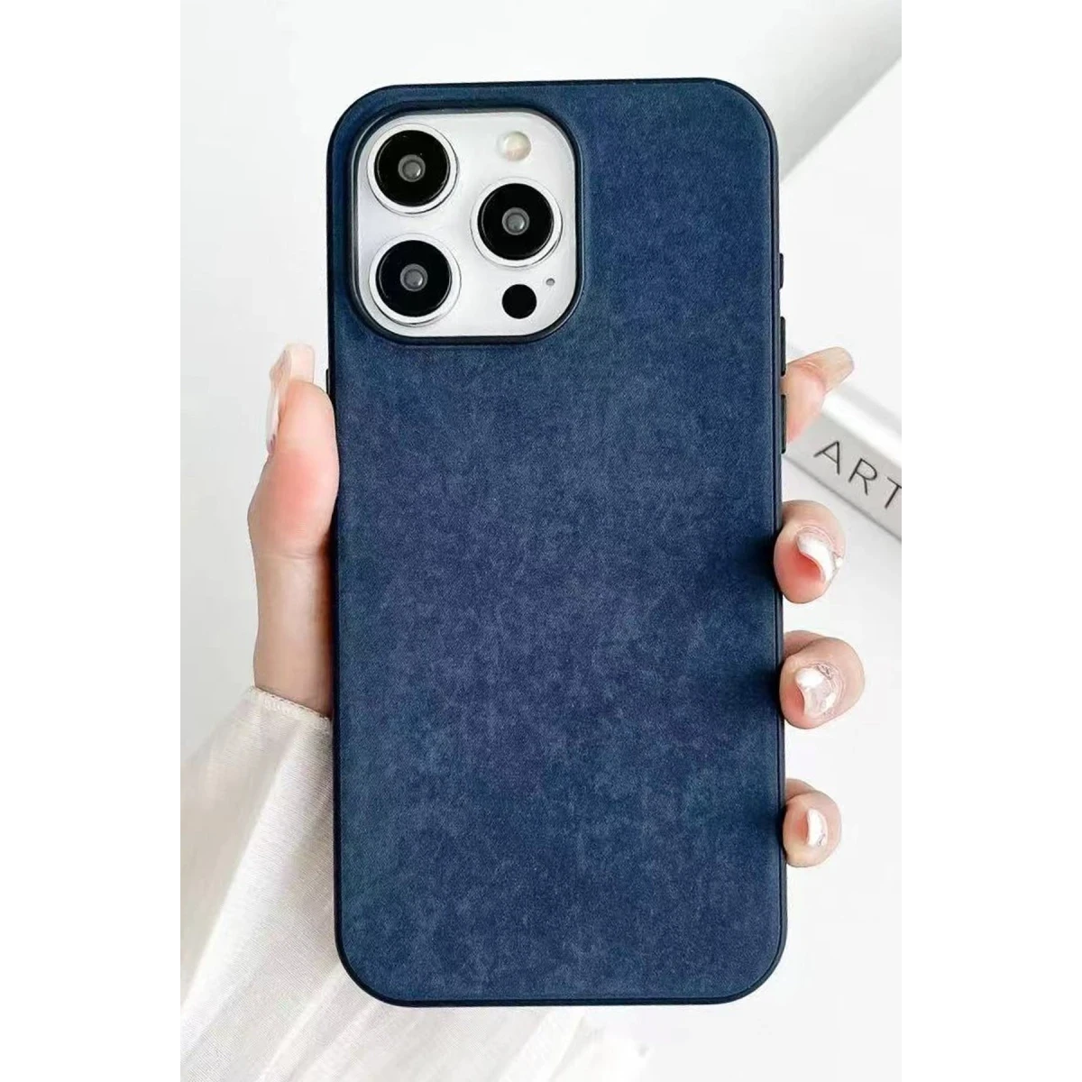 Apple iPhone 15 Pro Max Kılıf Karen Magsafe Kapak - Lacivert