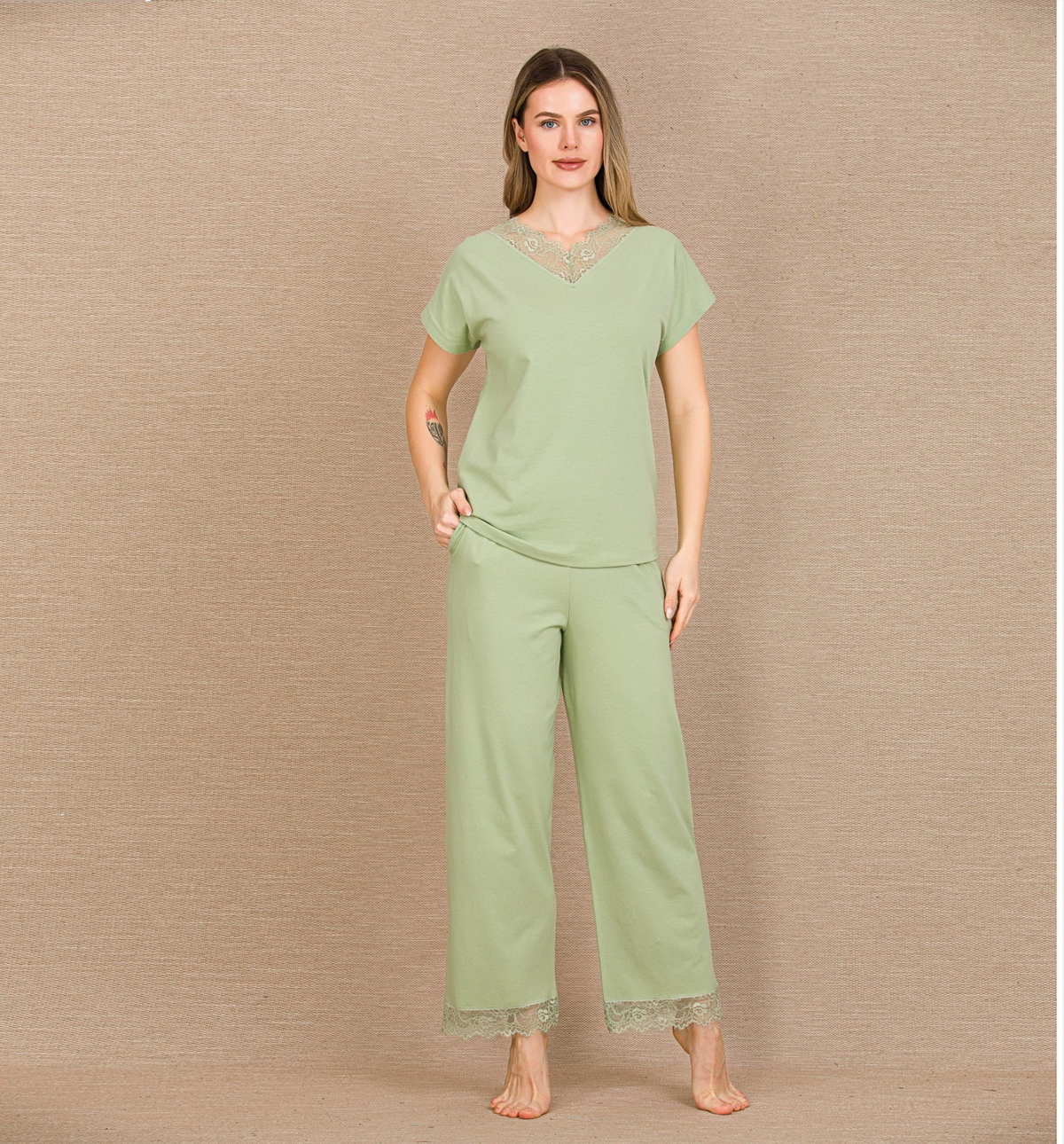 Pamuklu Şık Tasarım İşlemeli Dantelli Kısa Kol Pijama Takımı - Yeşil - KLBN31261