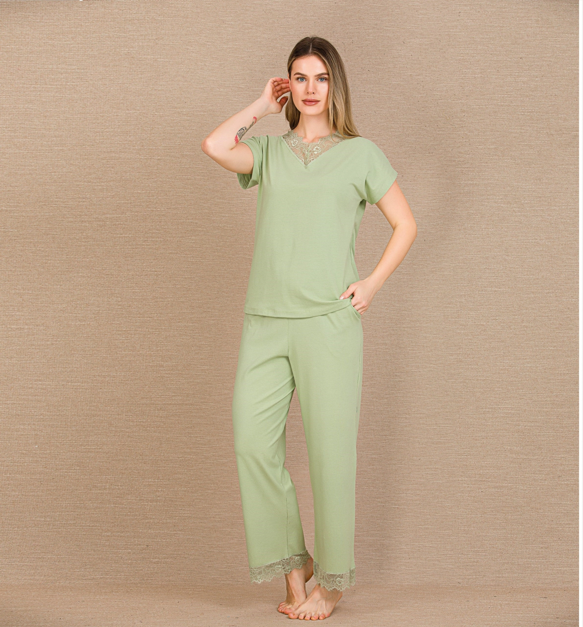 Pamuklu Şık Tasarım İşlemeli Dantelli Kısa Kol Pijama Takımı - Yeşil - KLBN31261
