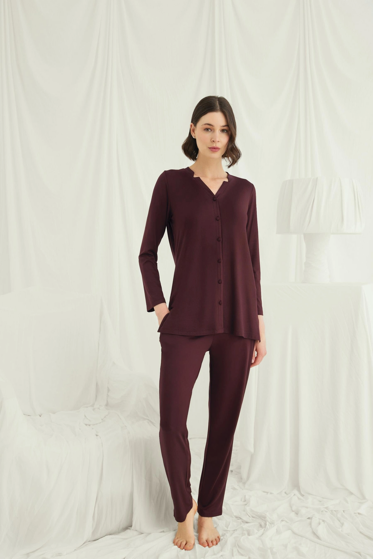 Uzun Kollu Boydan Düğmeli V Yaka Pijama Takımı - KLBN30849