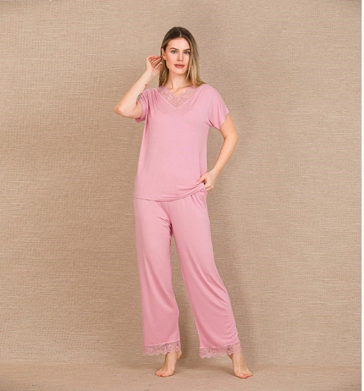 Viskon Şık Tasarım İşlemeli Dantelli Kısa Kol Pijama Takımı - Pembe - KLBN31259
